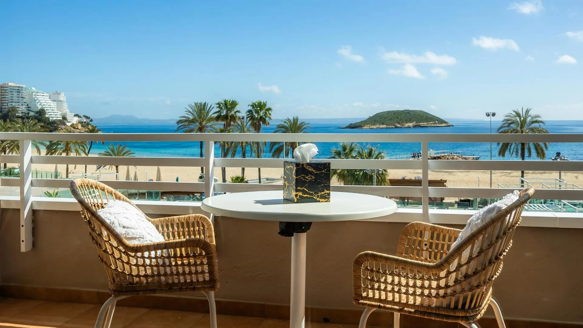 First Line Cosy Apartment Magaluf  0*, Magaluf (Mallorca) Spain